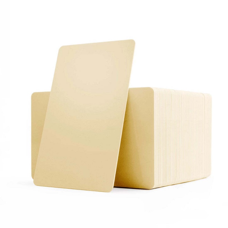 Bild von Blank cream cards - CR80 (CREAM CORE). 70102060 (DE,SE,NO,FI,RO,PL)